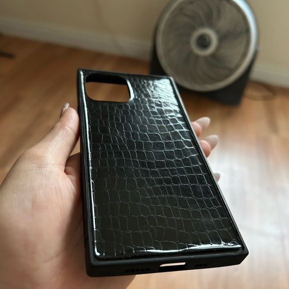 iPhone 12 cases - Picture 7 of 8